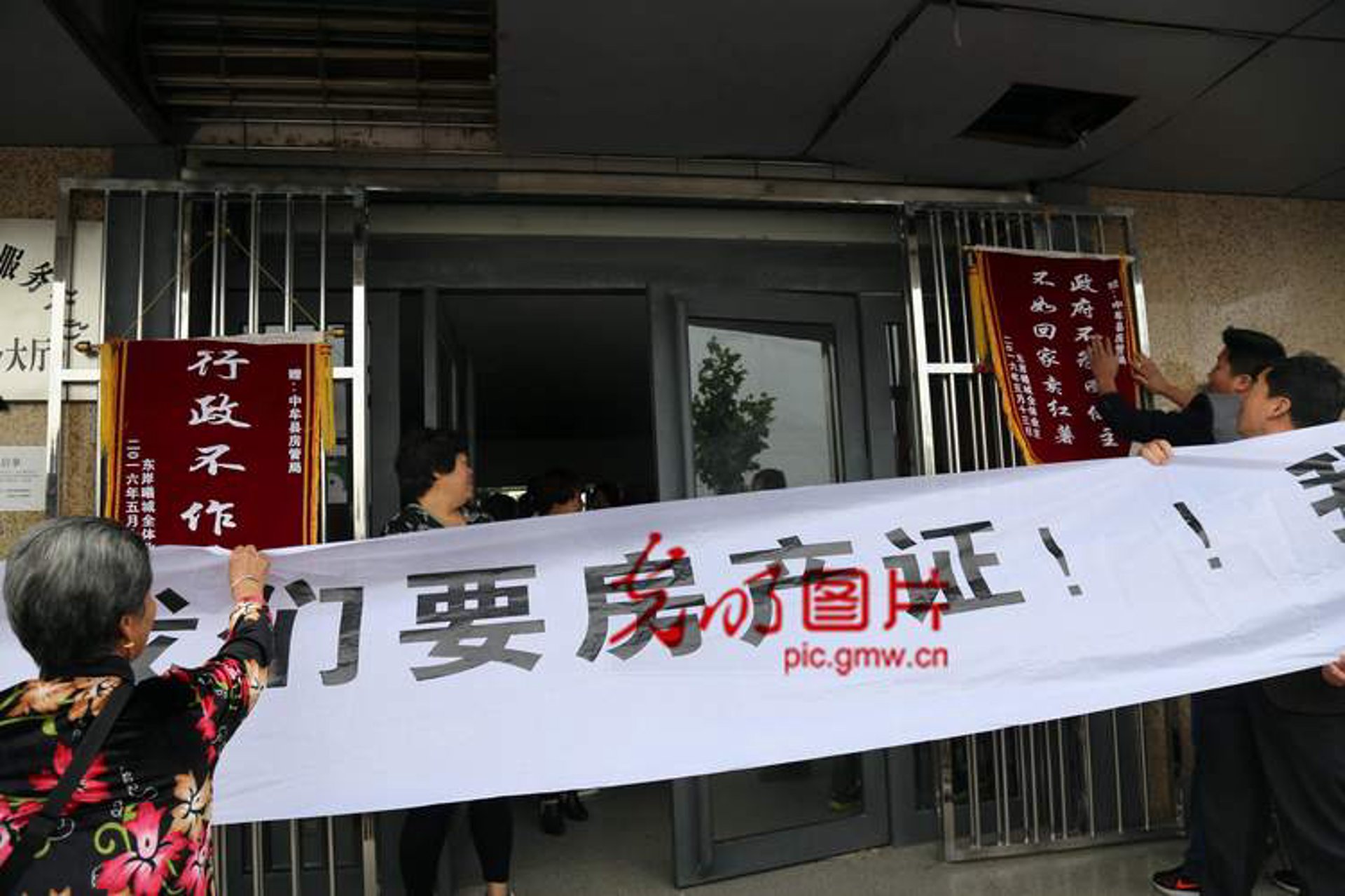 小区物业的新角色与挑战
